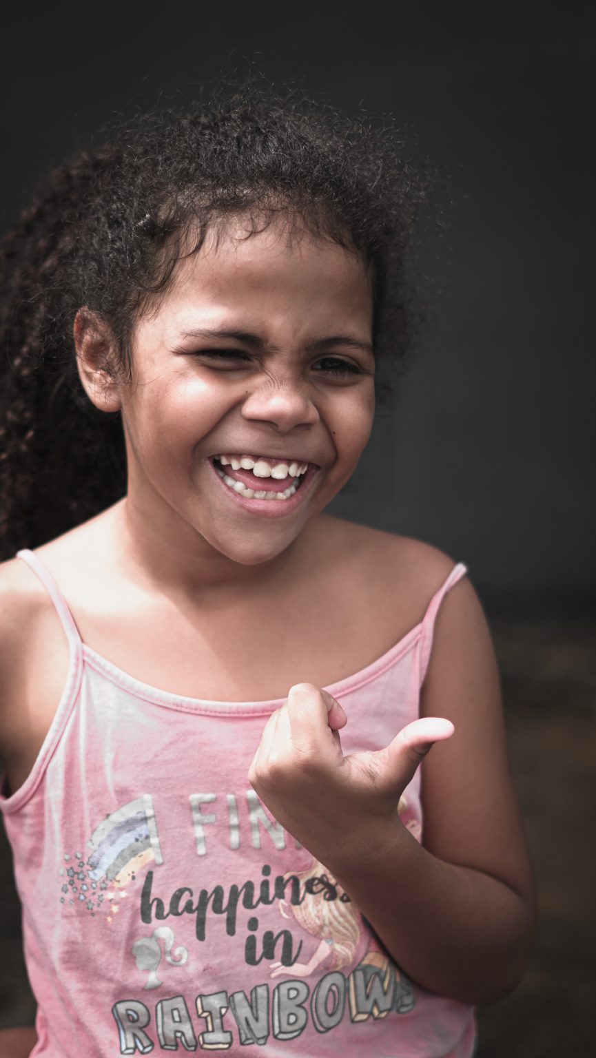 Retrato de uma jovem atendida pelo Instituto Portal